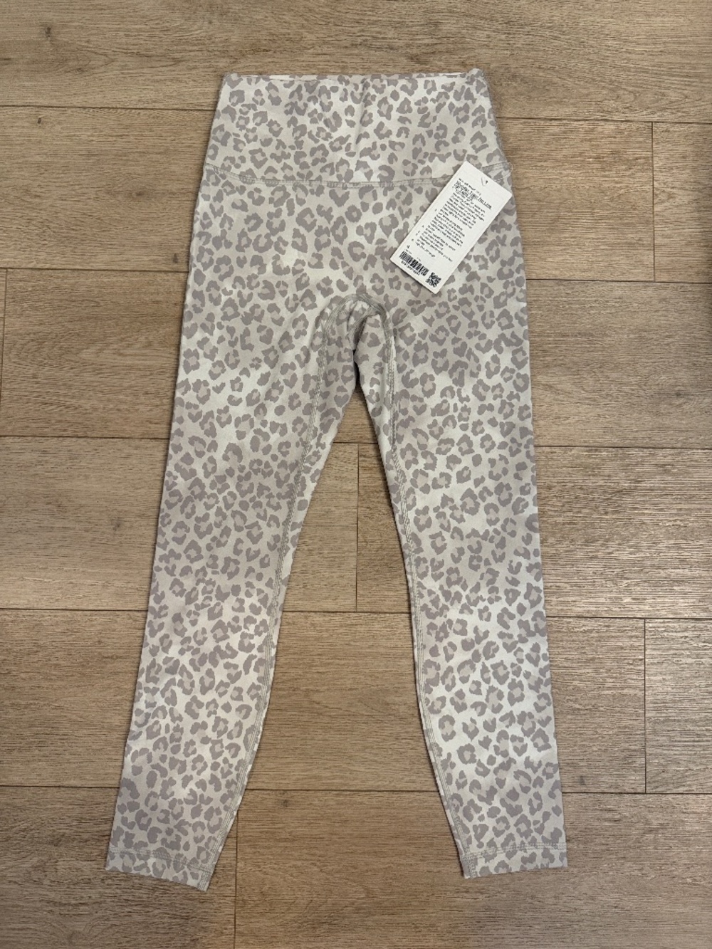 NWT Wunder Train No Line High-Rise Tight 25" True Leopard